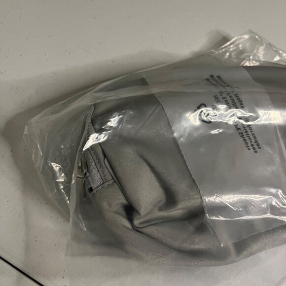 Lululemon Athletic Everywhere Belt Bag 1L Silver Drop White NWT Graphic One Size - Picture 4 of 5